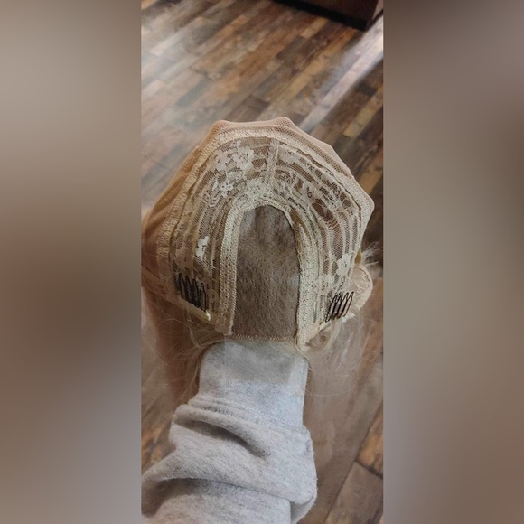 Synthetic wig - Picture 6 of 12